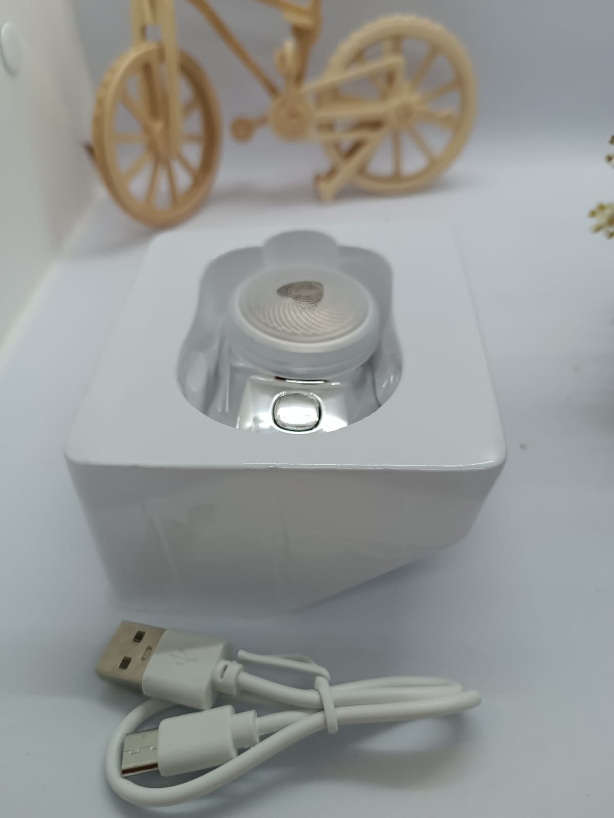 Şarjlı mini seyahat traş makinesi