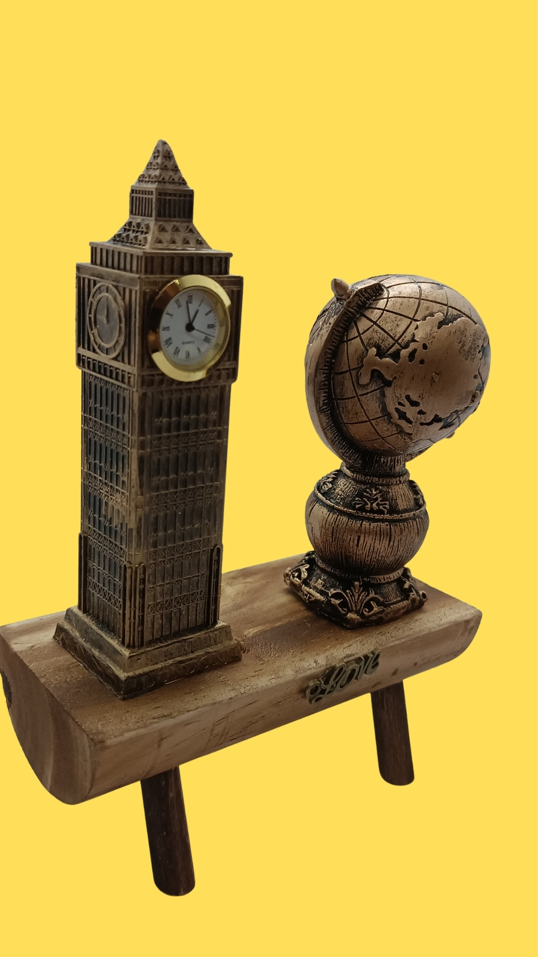 Londra saat kulesi ve Dünya