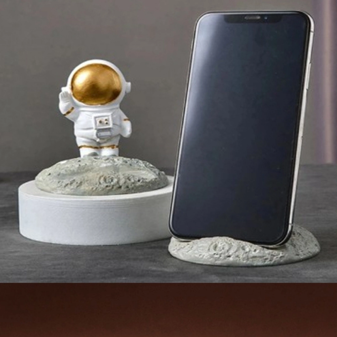 Astronot telefon tutucu