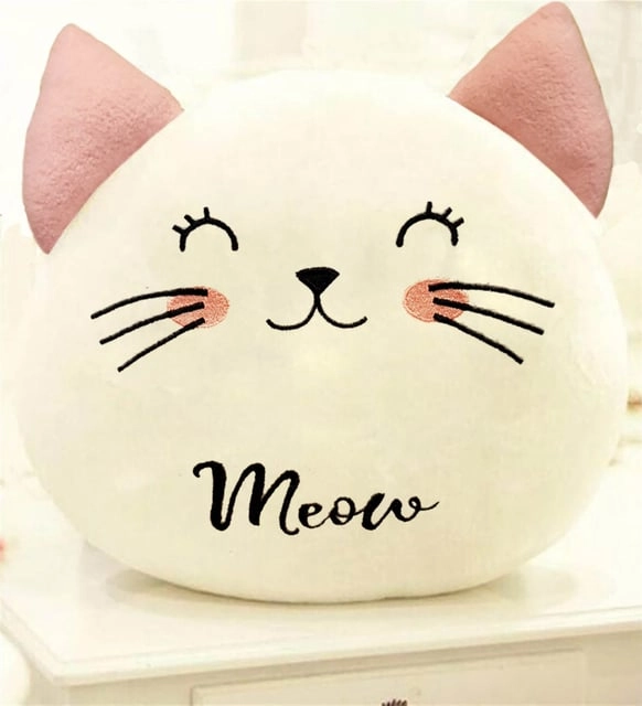 Sevimli peluş kedi yastık