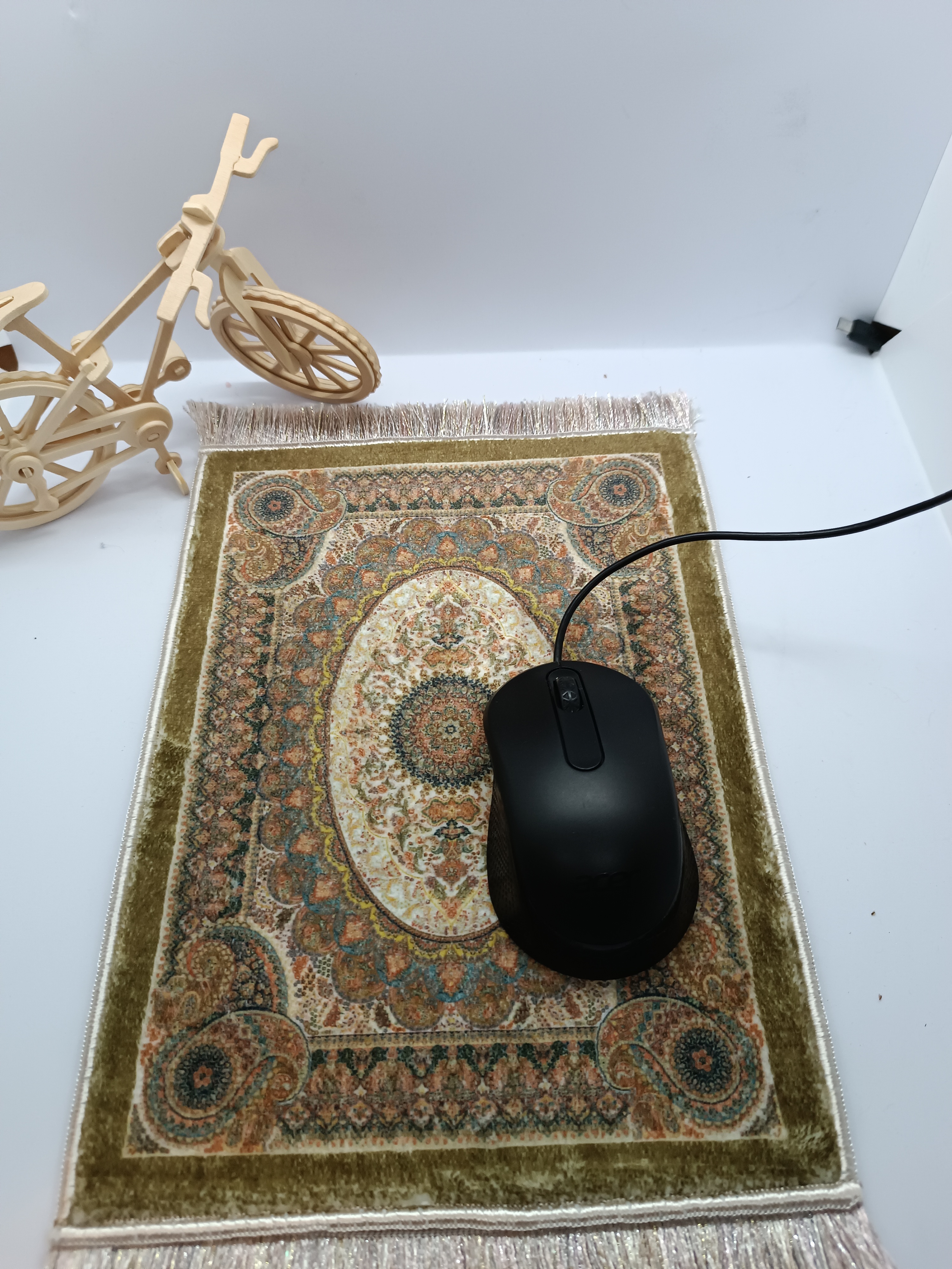 Minyatür halı