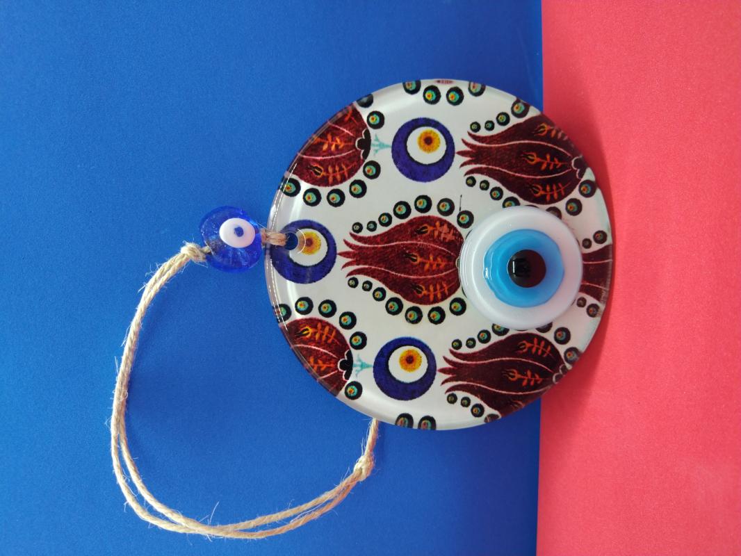 Lale desenli cam Nazar boncuğu