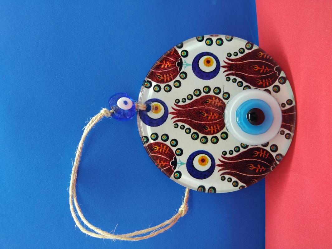 Lale desenli cam Nazar boncuğu